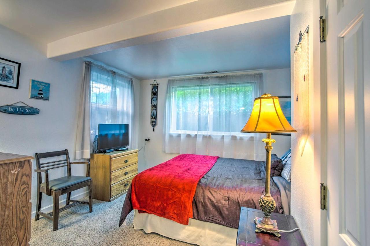 Cliffside Lighthouse Beach Home With Ocean View Coos Bay Exterior foto